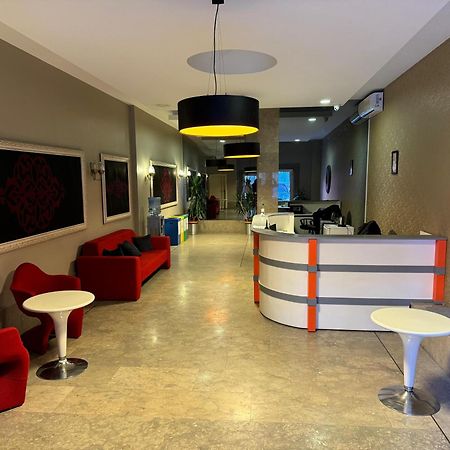 Aderans Hotel Istanbul Bagian luar foto